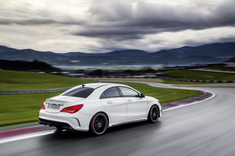  Mercedes-Benz CLA45 AMG 2014 года  (фото 38 из 110)